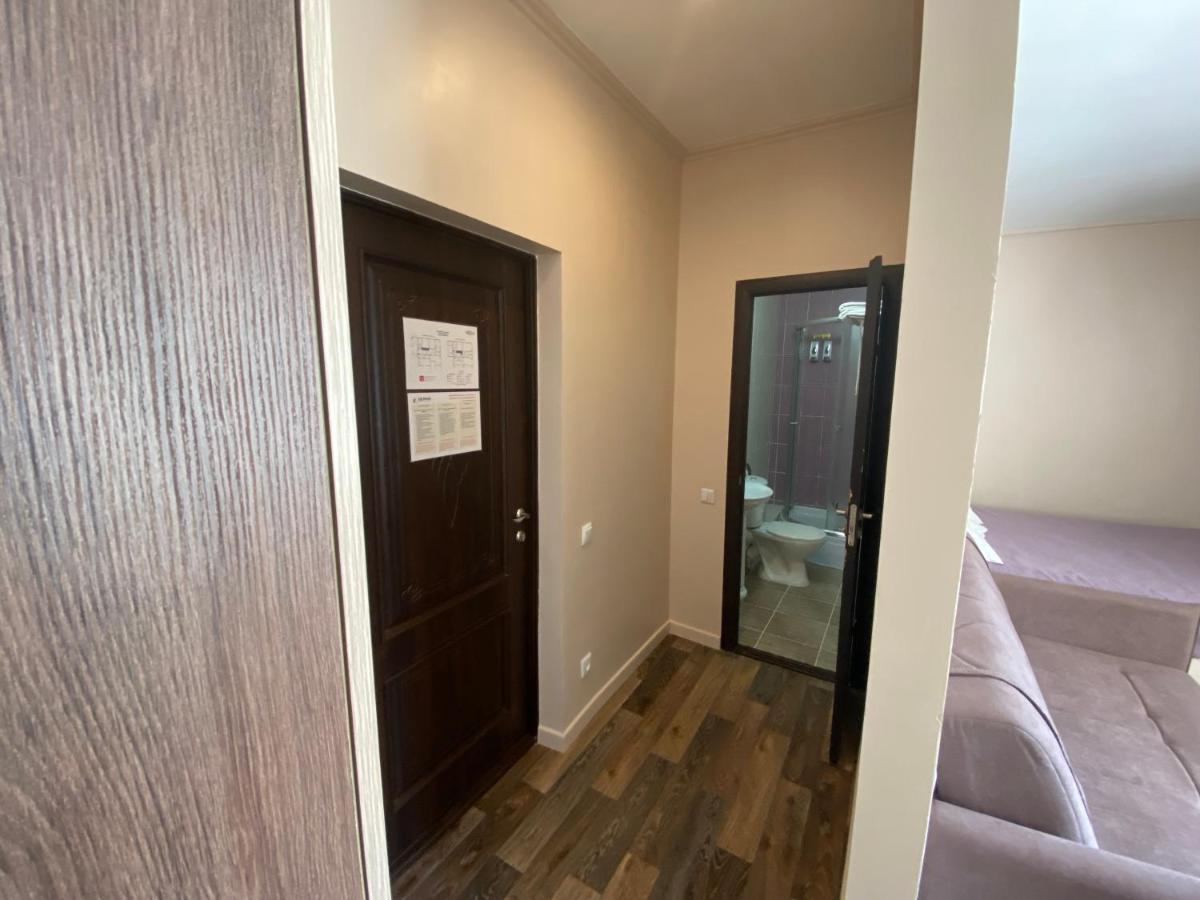 אסטנה Ulpan Mini Hotel מראה חיצוני תמונה