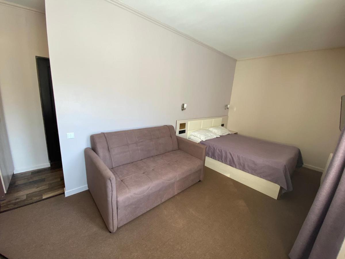 אסטנה Ulpan Mini Hotel מראה חיצוני תמונה