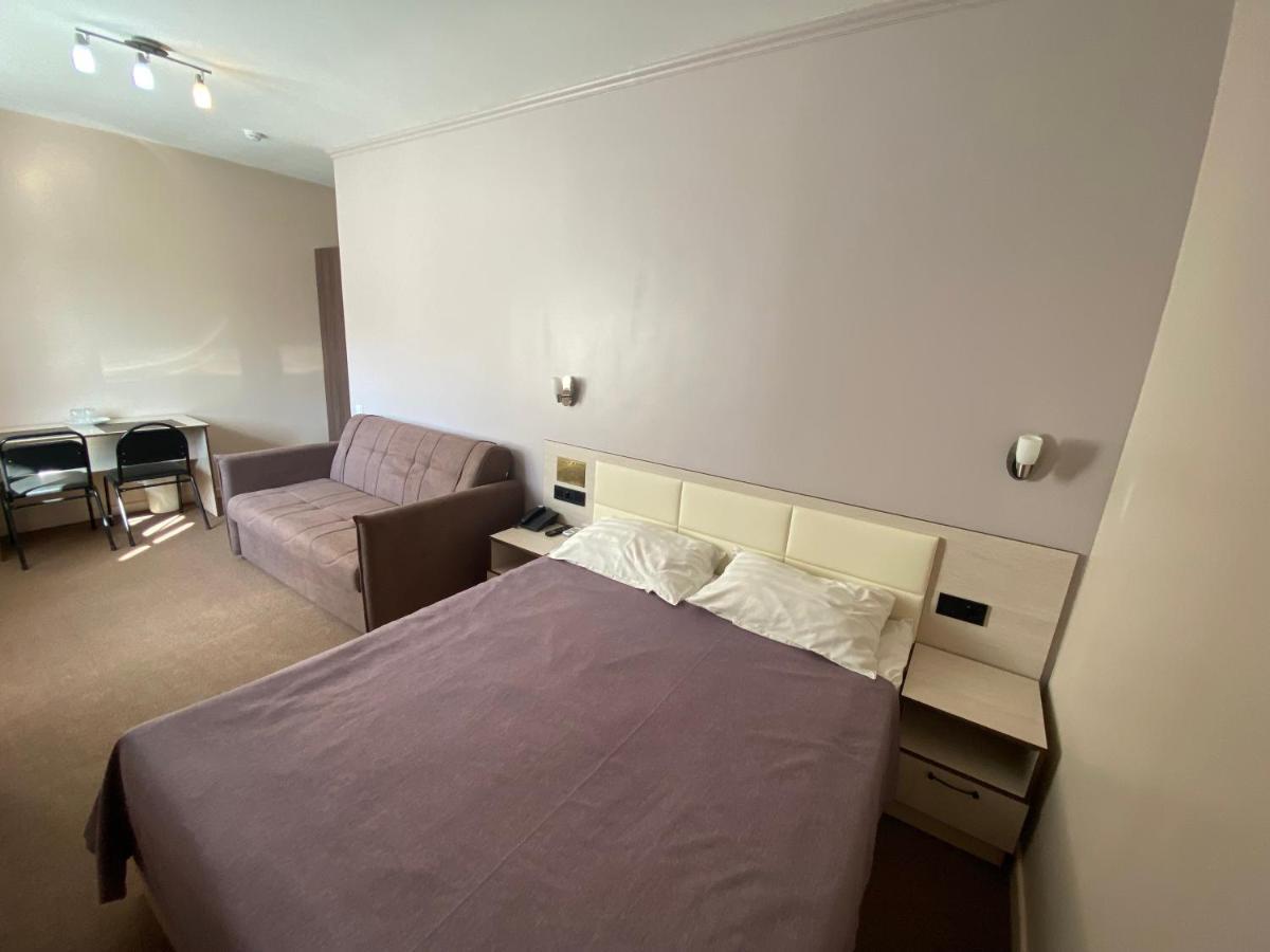 אסטנה Ulpan Mini Hotel מראה חיצוני תמונה