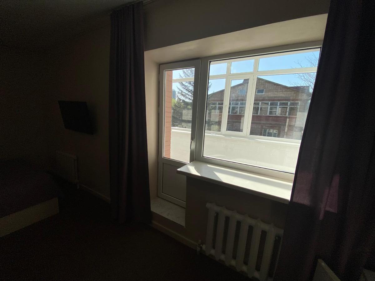 אסטנה Ulpan Mini Hotel מראה חיצוני תמונה