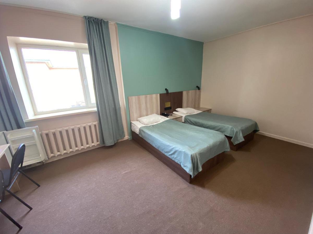אסטנה Ulpan Mini Hotel מראה חיצוני תמונה