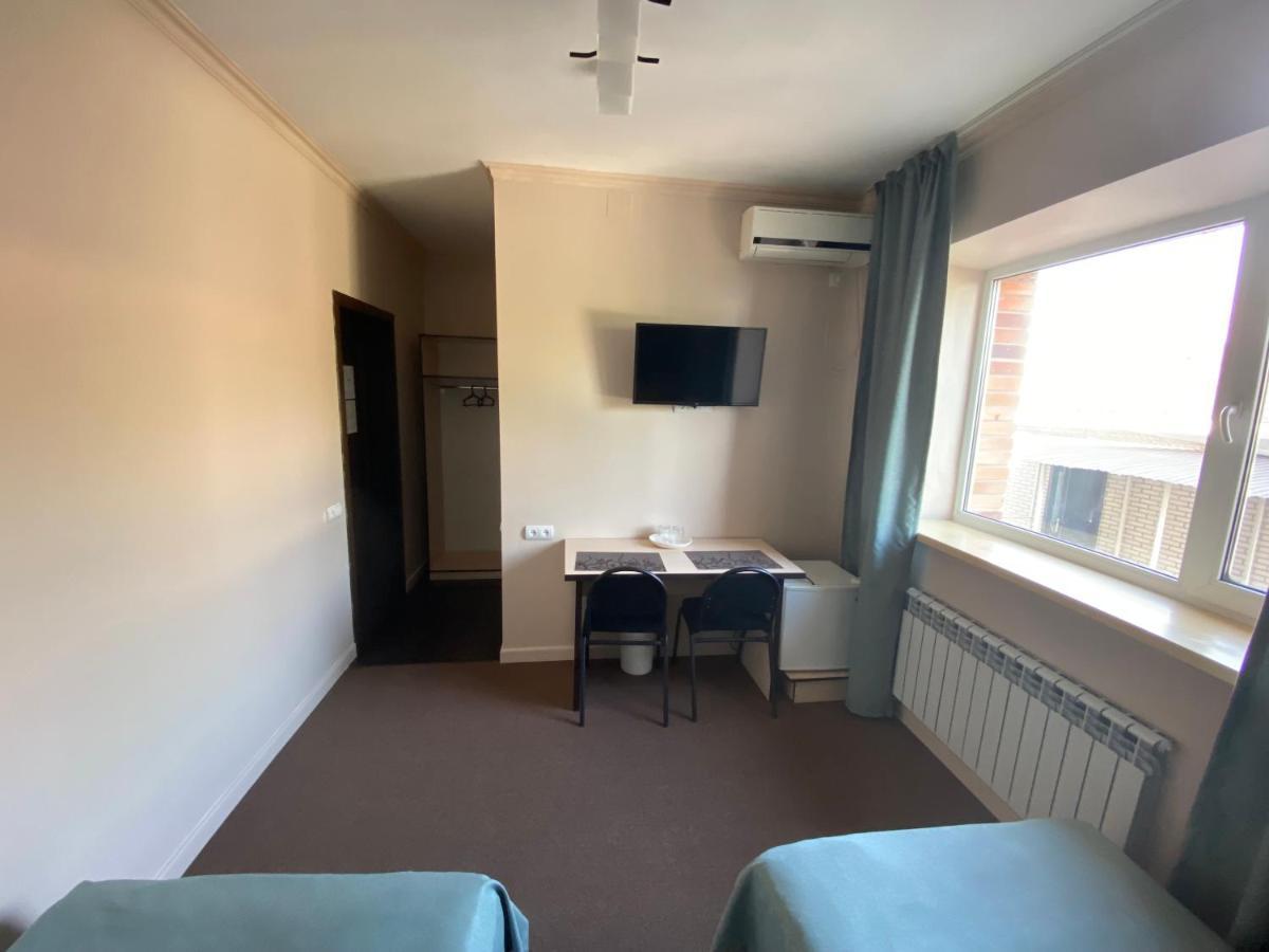 אסטנה Ulpan Mini Hotel מראה חיצוני תמונה