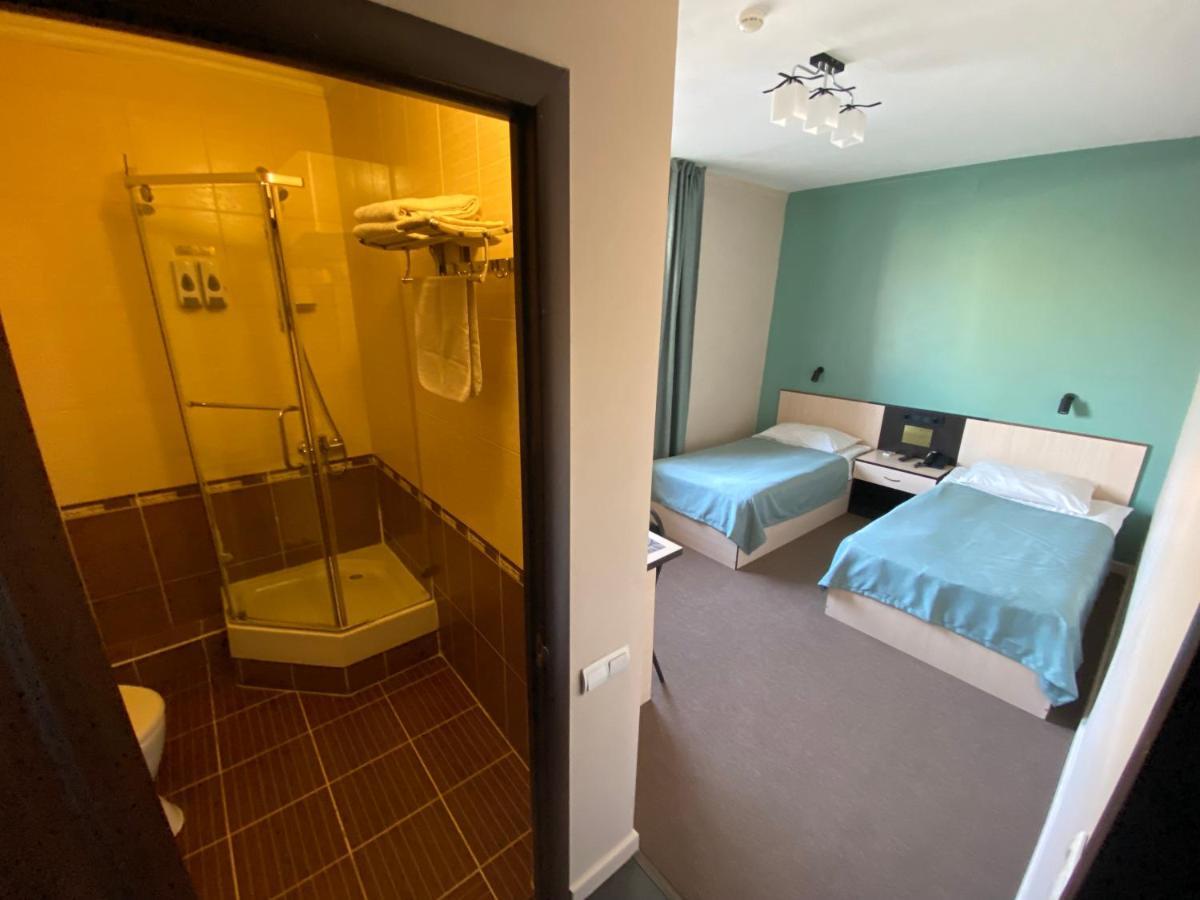 אסטנה Ulpan Mini Hotel מראה חיצוני תמונה