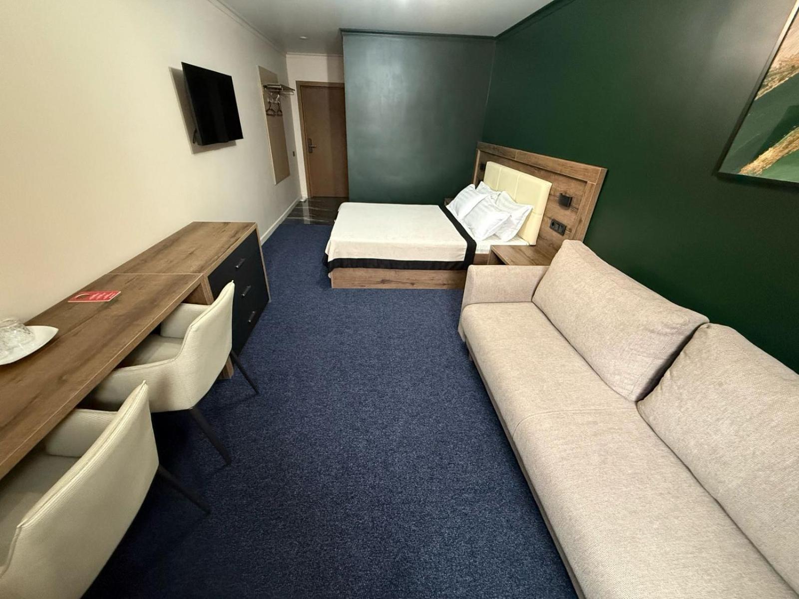 אסטנה Ulpan Mini Hotel מראה חיצוני תמונה