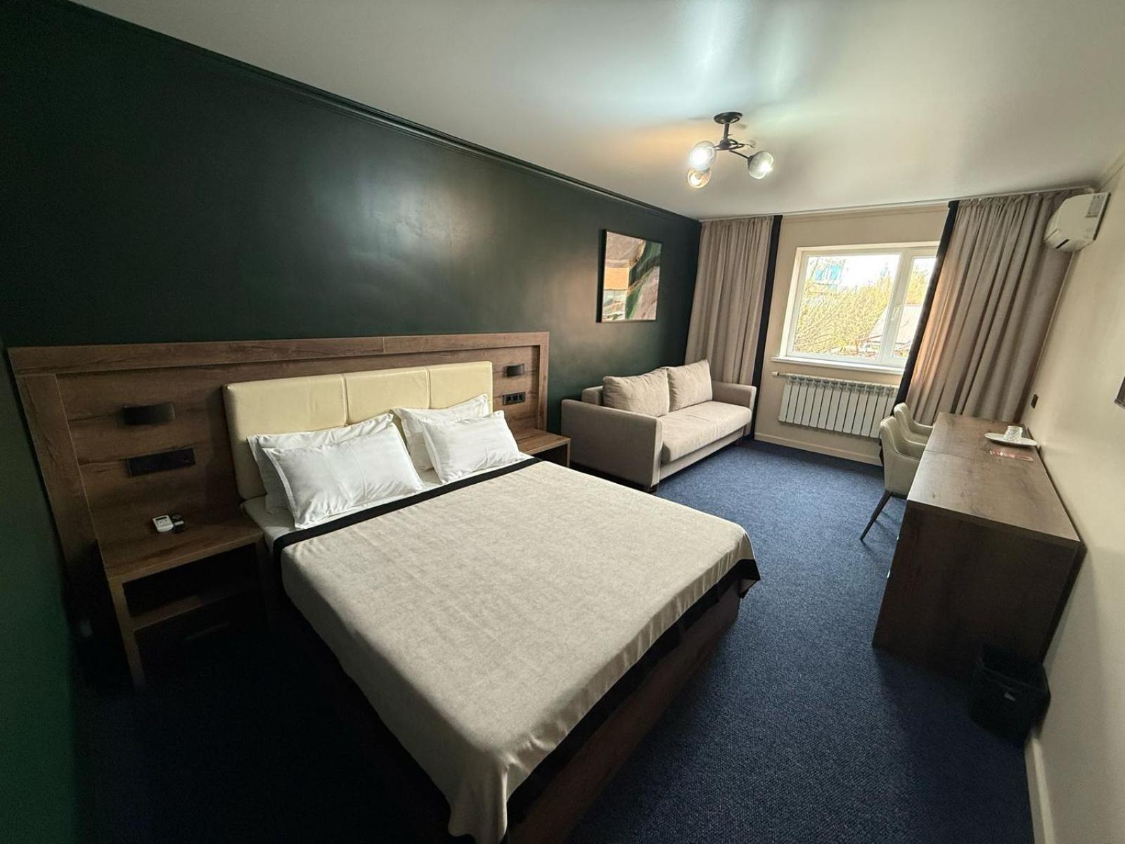 אסטנה Ulpan Mini Hotel מראה חיצוני תמונה