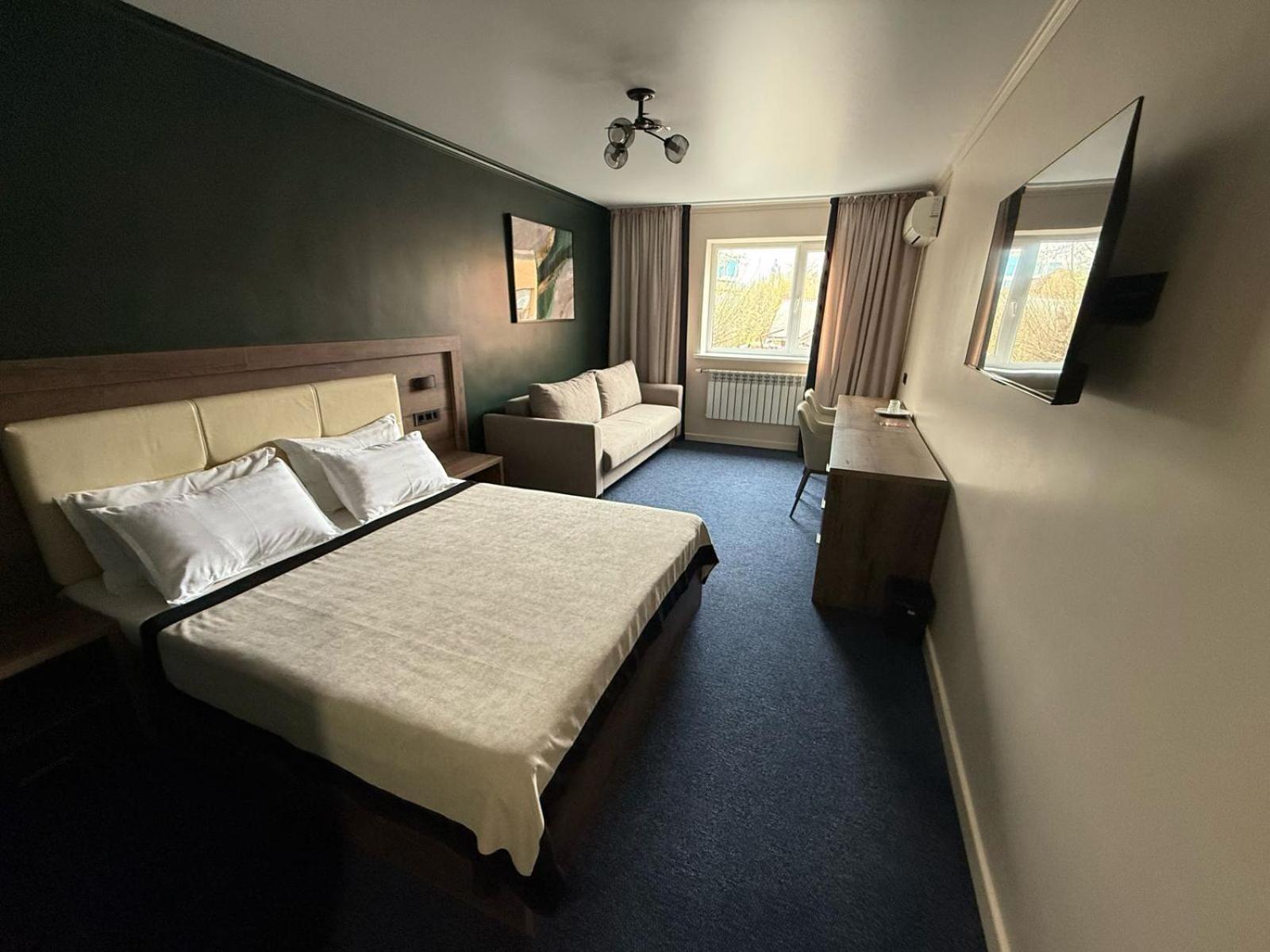 אסטנה Ulpan Mini Hotel מראה חיצוני תמונה